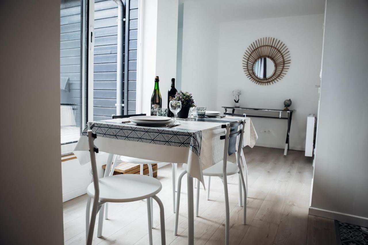 Superbe Appartement Avec Terrasse Au Calme Ernee ภายนอก รูปภาพ